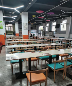 眉山市航空学校食堂条件怎么样