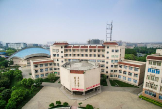 成都中医药大学附属医院针灸学校龙泉校区