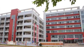 常州市新北区三井实验小学环境