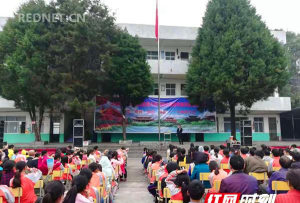 九疑完小附中环境