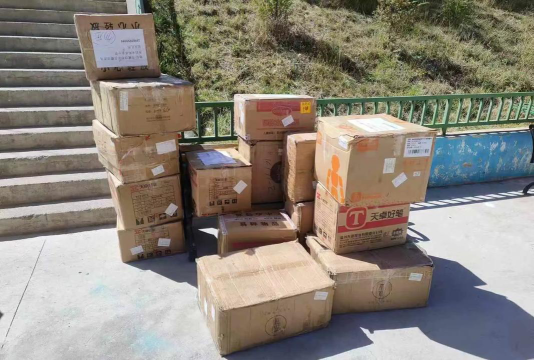 类乌齐县卡玛多乡中心小学环境