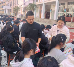 保山市昌宁县耈街民族中学环境