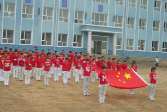 古城镇中学环境