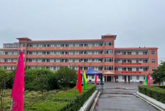 赤壁市强盛高中环境