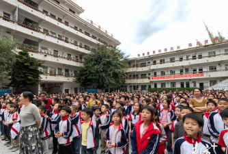 东海中心小学户外活动场地