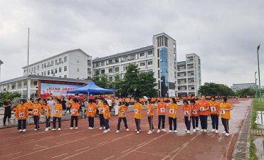 来宾市兴宾区桥巩乡第二初级中学户外活动场地