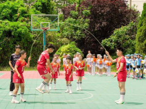 青岛市四方区长沙路小学户外活动场地