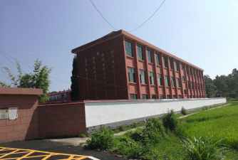 即墨市福台岭中学户外活动场地