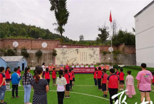 巫山县双龙小学户外活动场地