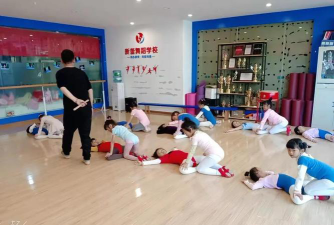 长春春之蕾舞蹈艺术学校有限公司户外活动场地
