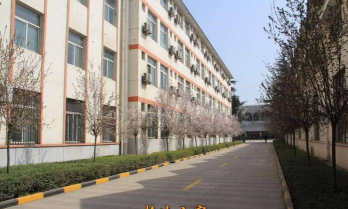 宝鸡铁路技师学院户外活动场地