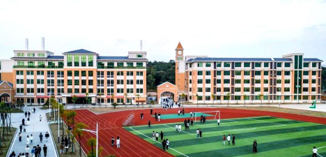 江西新兴产业工程学校户外活动场地