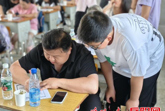 平江县长寿镇致富小学户外活动场地