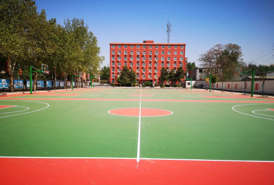 平顶山市财经学校户外活动场地