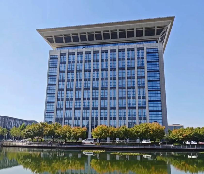 河南财经政法大学户外活动场地