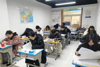 牡丹江菁菁文化培训学校有限公司阅读区
