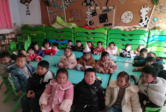 杨家春蕾幼儿园阅读区