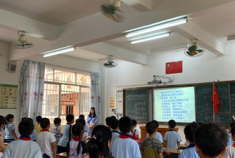 寨岗镇中心小学阅读区