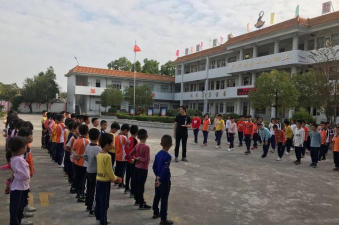梅云大西小学阅读区