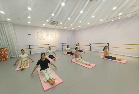 鞍山市铁东区明星舞蹈教育培训学校有限公司阅读区