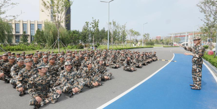 通化师范学院白山分院附属艺体高中阅读区