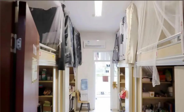 重庆化工职业学院阅读区
