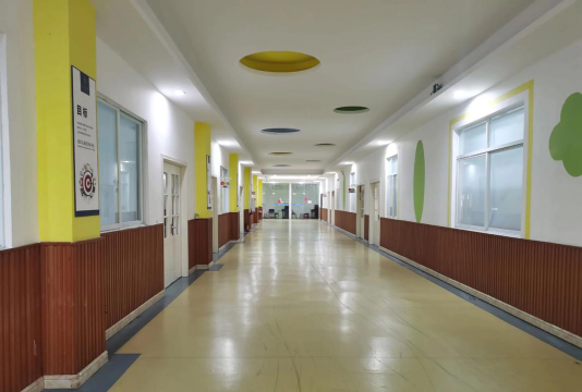 灵石县蓝艺培训学校有限公司阅读区