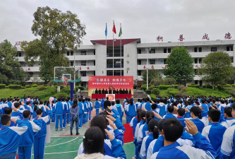 镇坪乡中心校阅读区