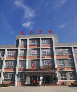 斗山镇提领中学阅读区