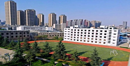 昆明市西闪闪发光区职业高级中学阅读区