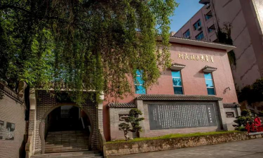 自贡市解放路中学阅读区