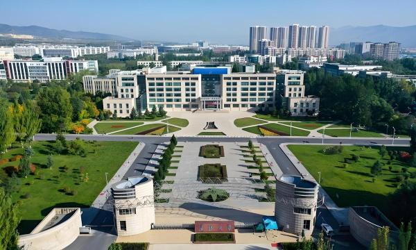 青海大学阅读区