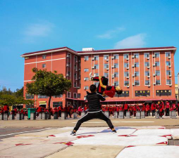 剑龙文武学校阅读区
