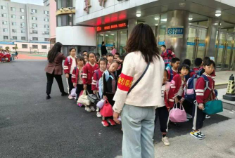 四平市铁西区迎宾街小学校阅读区