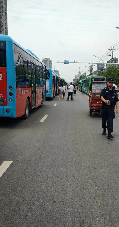 洪湖市第七中学阅读区