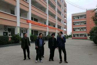 陆良县三岔河镇第一中学阅读区