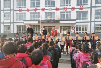 甘肃省兰州市西固区陈坪乡小坪学校阅读区