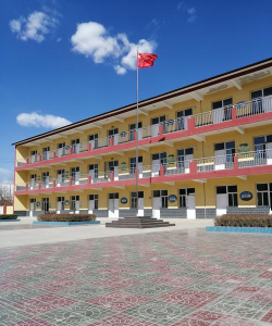 尼玛县完小阅读区