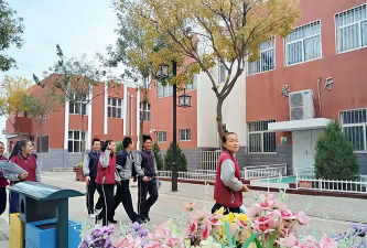 吴忠市扁担沟镇黄沙窝学校阅读区