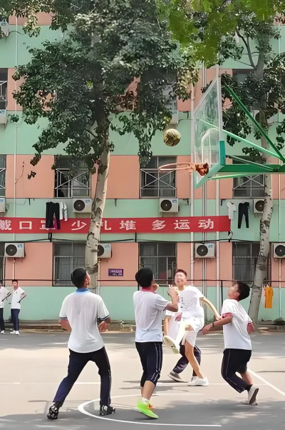 南和县和阳镇东韩中学阅读区