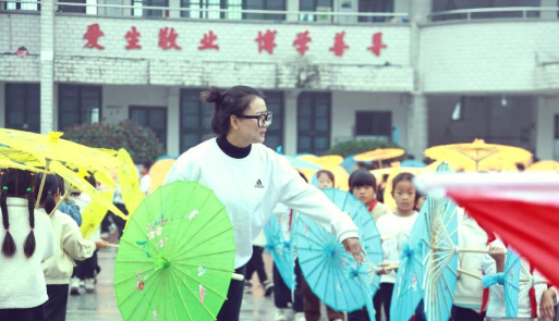 花垣县麻栗场镇麻栗场中心完小阅读区