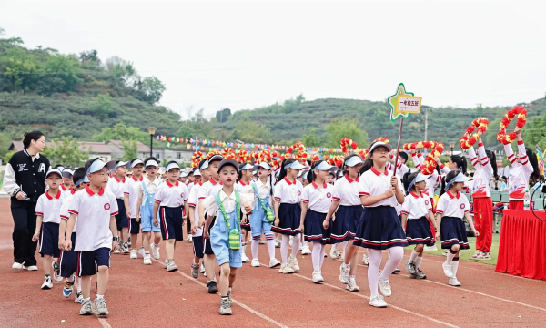 重庆市合川区陵川少儿艺术学校阅读区