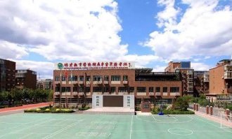 北京中央民族大学附属中学丰台实验学校阅读区