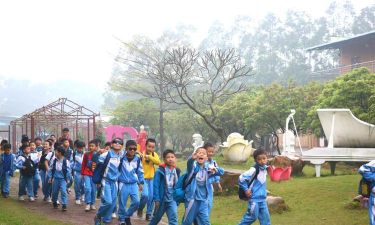 佛山市禅城区镇安小学阅读区