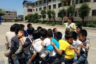 黄陂区长岭镇石门乡中心小学阅读区