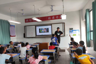 襄阳区伙牌镇周岗中心小学阅读区