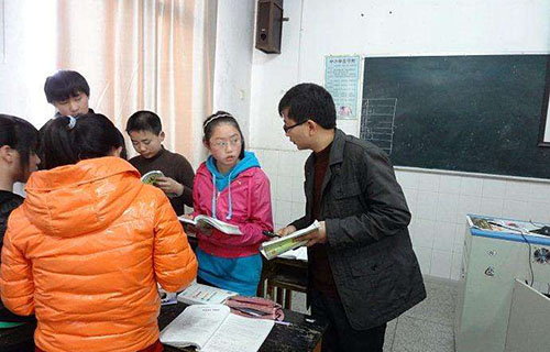 龙安乡初级中学校