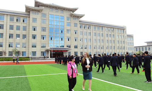 珲春市职业高中