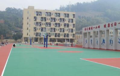 江油市厚坝镇第一初级中学校