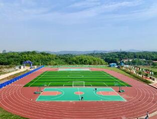 清镇市第二中学簸箩分校